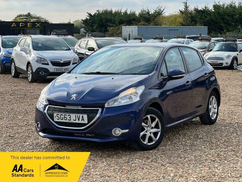 Blue 2013 Peugeot 208 Hatchback Front-wheel drive Manual